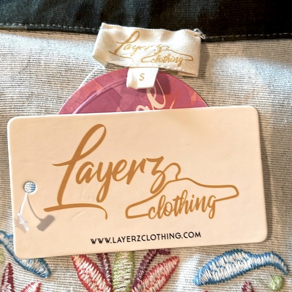 New Brightly Embroidered Camo Layerz Cotton Vest Size S - Picture 7 of 8